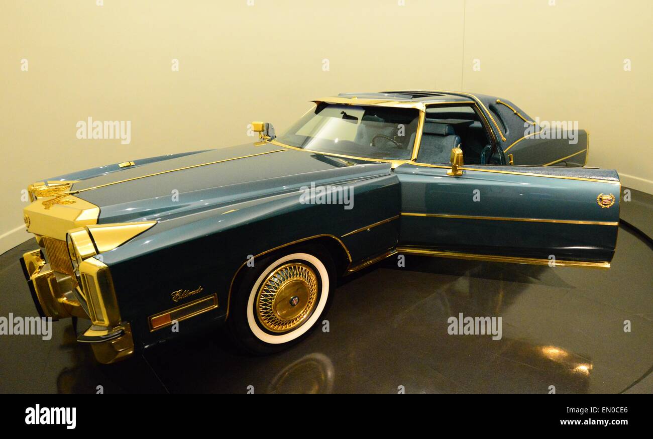 Isaac hayes gold plated cadillac hires stock photography and images