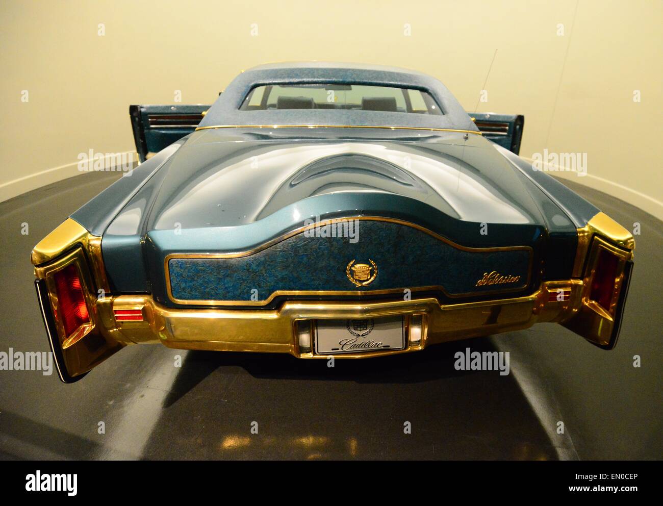 Isaac Hayes gold plated Cadillac Eldorado Stock Photo Alamy