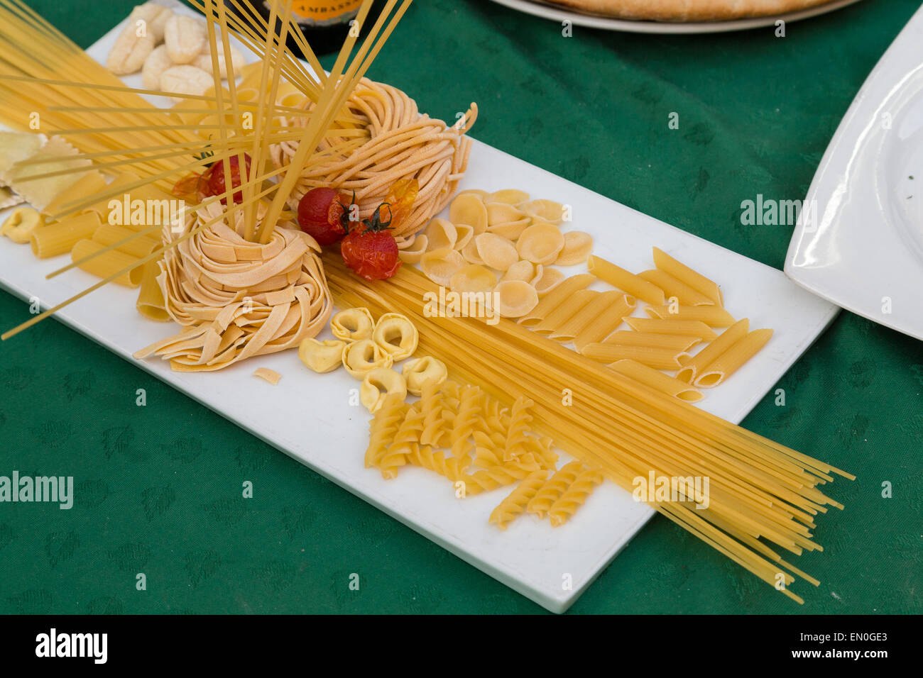 Pasta display hires stock photography and images Alamy