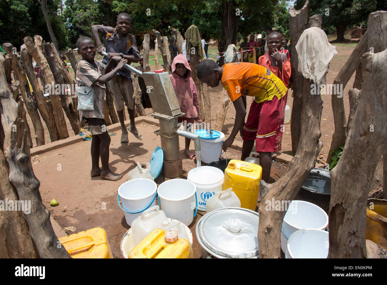 water supply to displaced people in CAR Stock Photo
