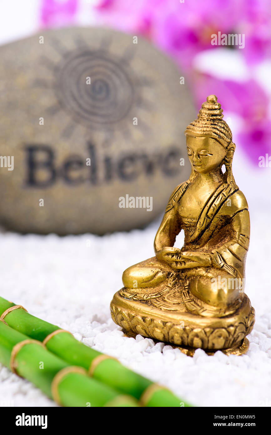 Japanese ZEN garden with feng shui Stock Photo Alamy