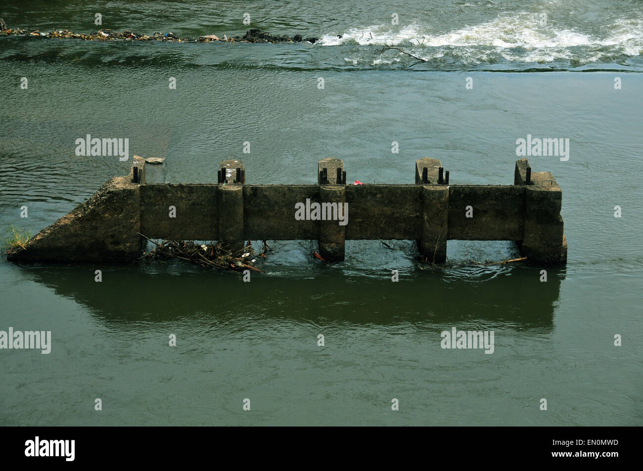 Different kinds of water waves with details Stock Photo Alamy