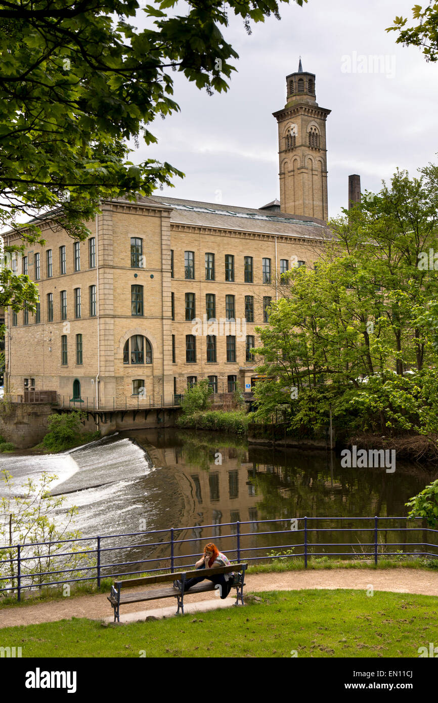 UK, England, Yorkshire, Saltaire, Robert’s Park, Salt’s New Mill beside