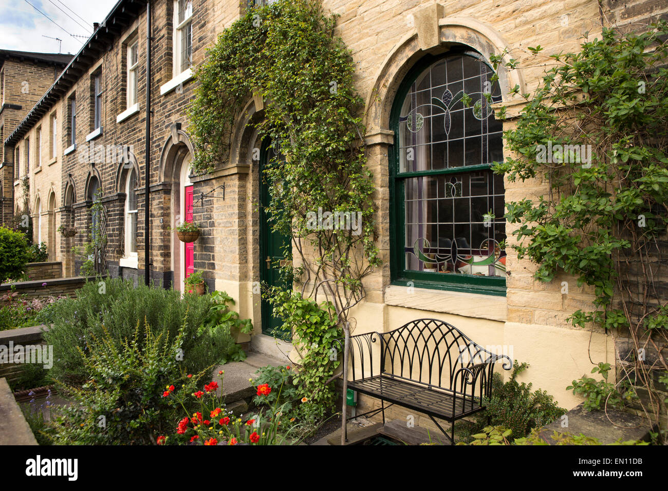 Most beautiful front garden uk hires stock photography and images Alamy