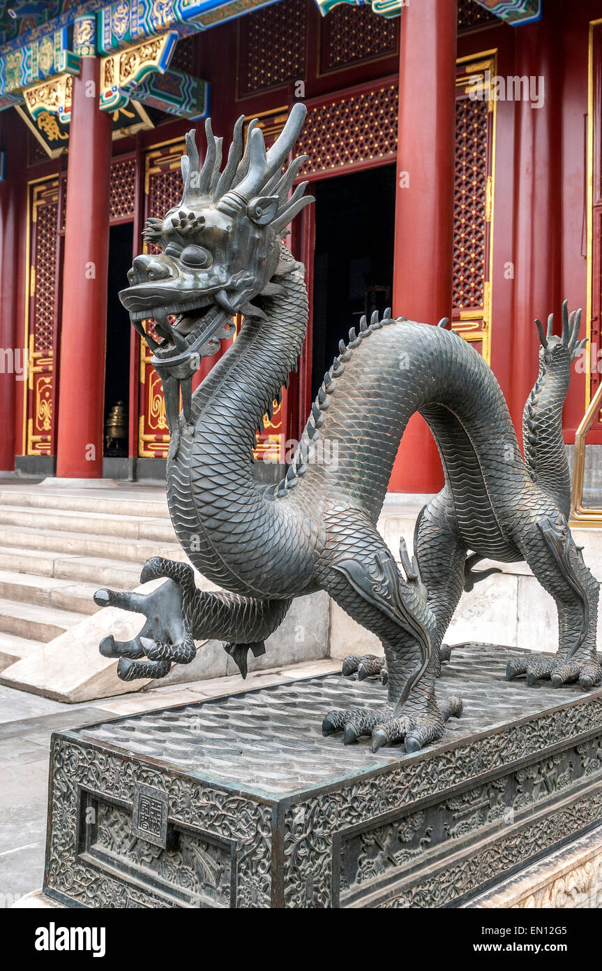 China, Beijing . Summer emperor Palace . Figures of mythical creatures ...