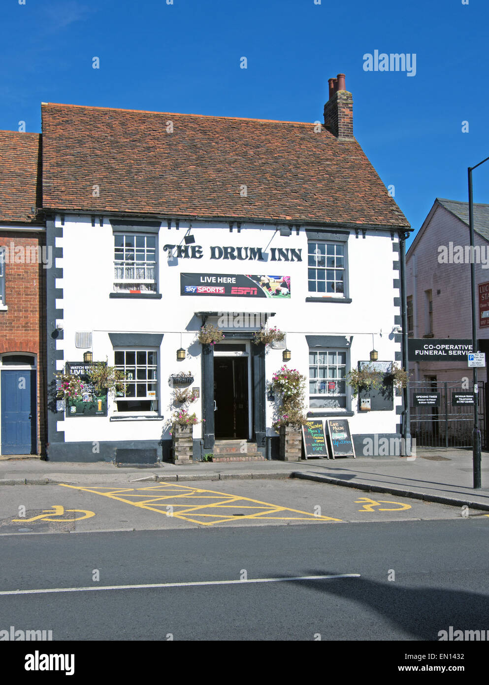 Earls Colne, The Drum Inn, High Street; Essex, England Stock Photo Alamy