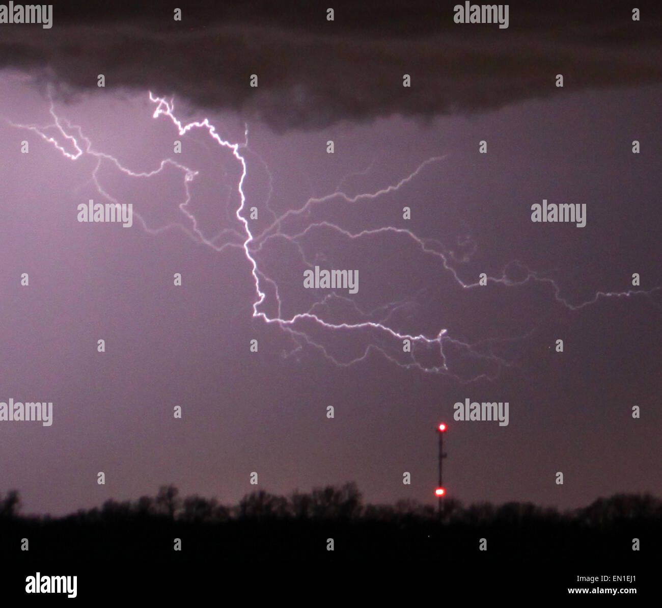 April 24.2015. Moundridge KS. Severe lightning tornadic super cells