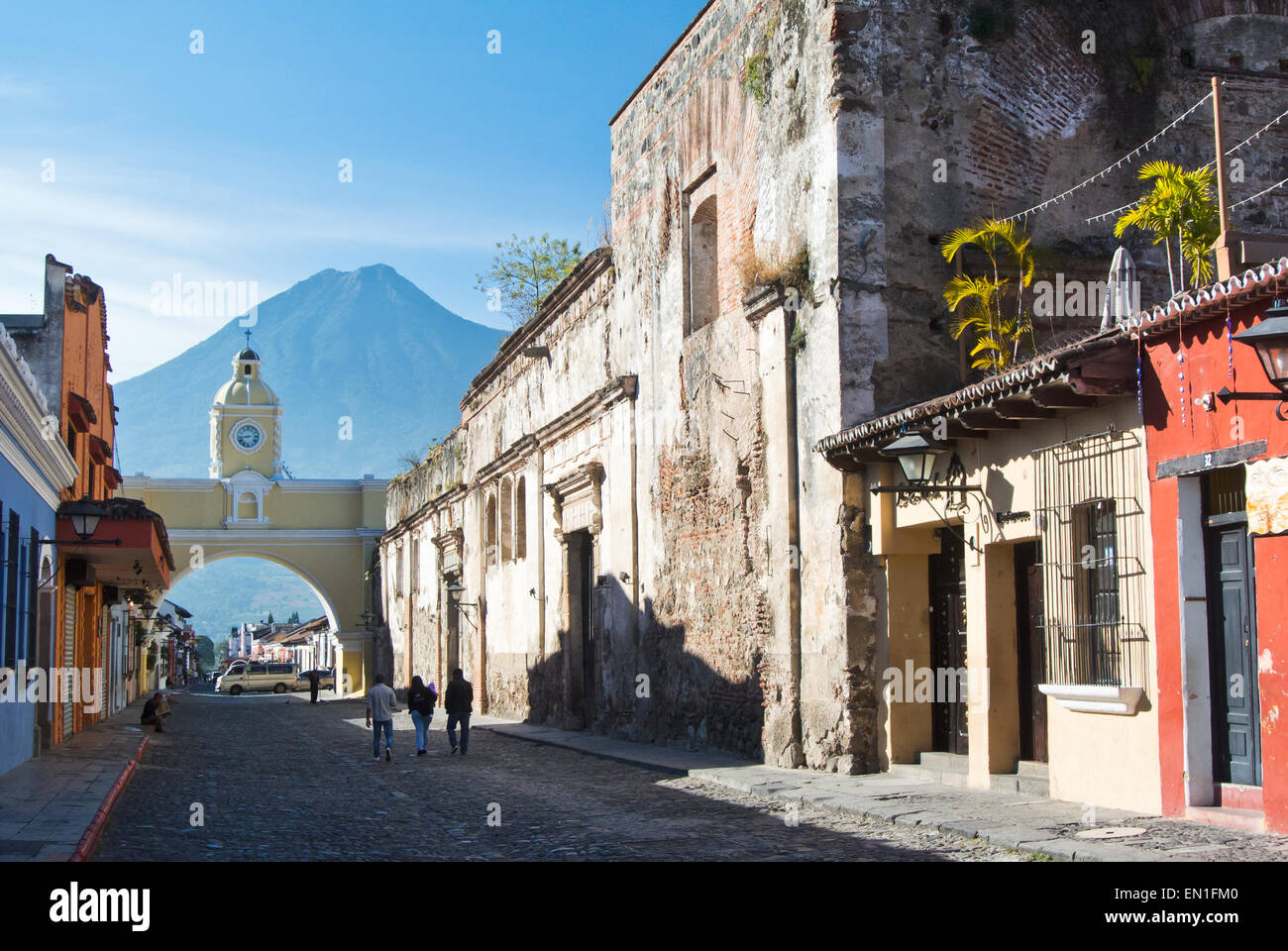 Arch of Santa Catalina on a sunny day, La Antigua, Guatemala (UNESCO) Stock Photo