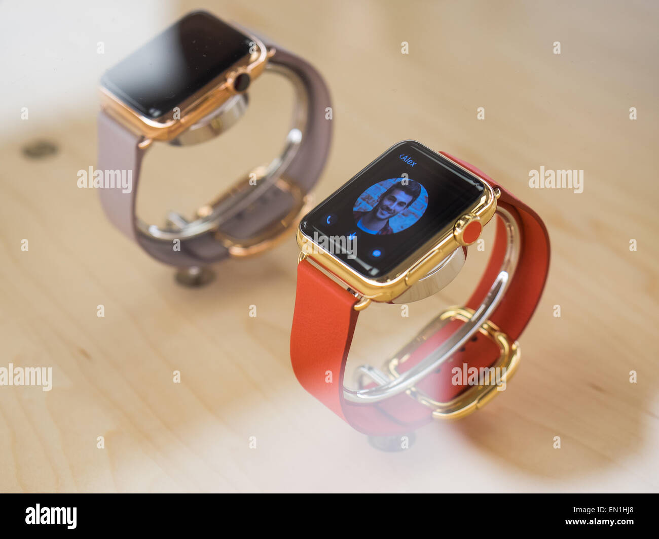 New apple watch hi-res stock photography and images - Alamy