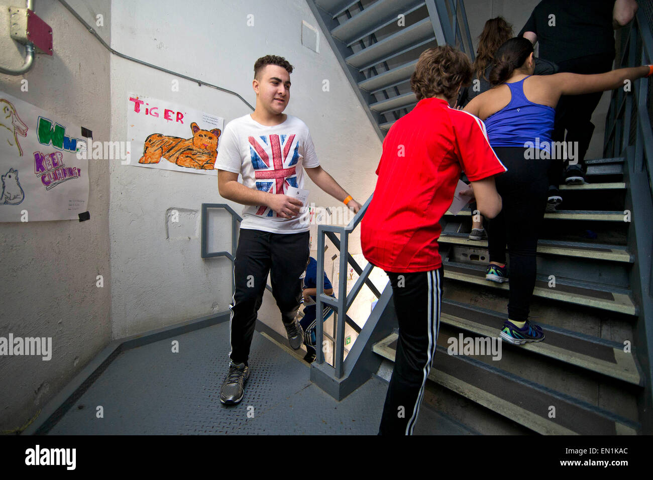 Toronto Canada 25th Apr 2015 Participants Climb The Stairs