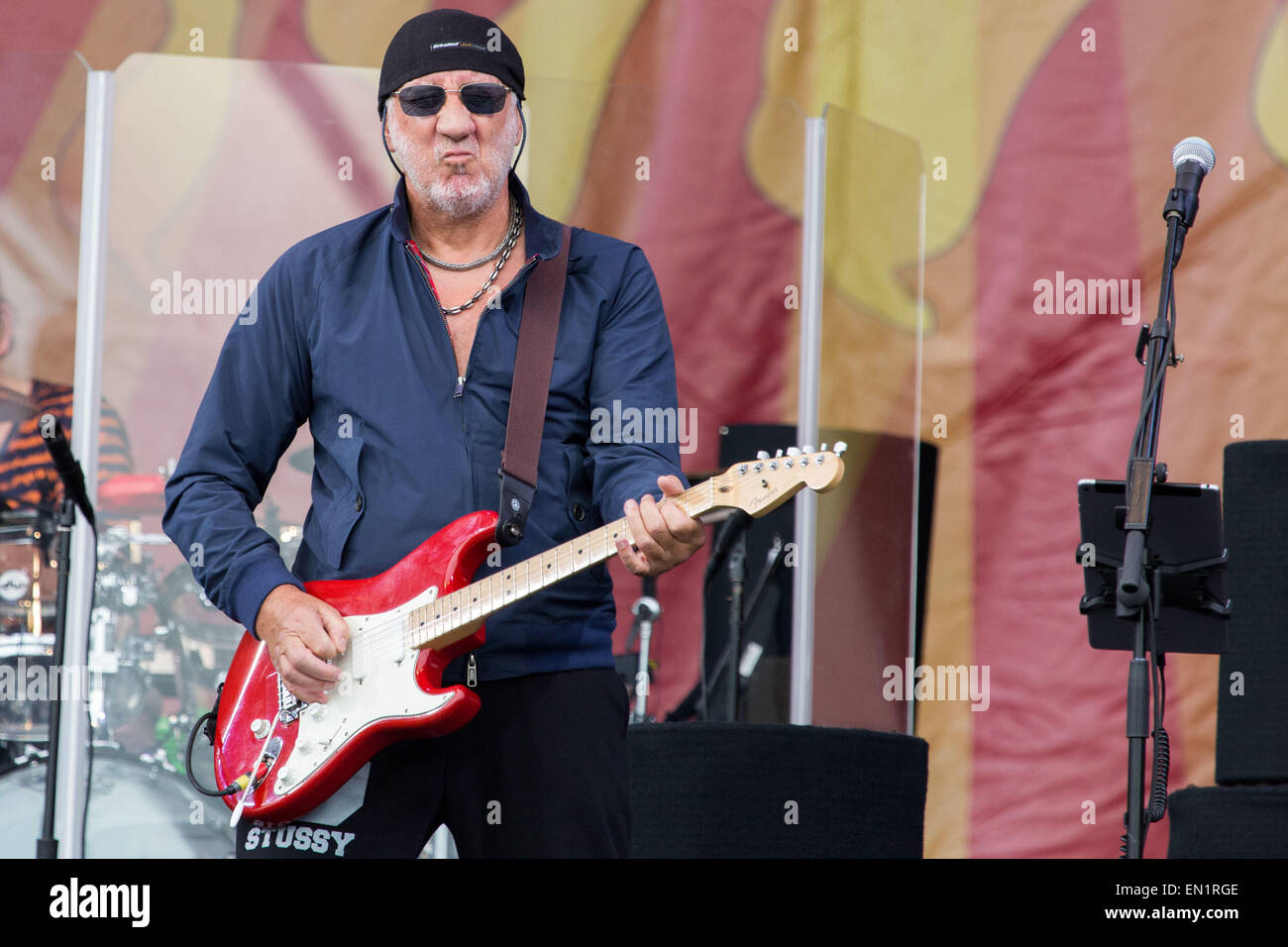 New Orleans, Louisiana, USA. 25th Apr, 2015. Guitarist PETE TOWNSHEND
