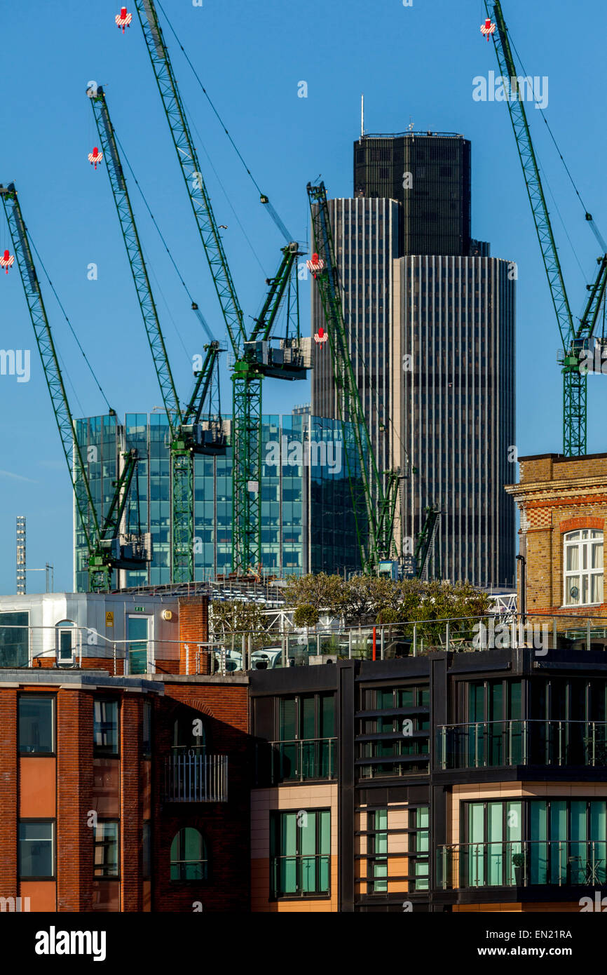 London riverside apartments hires stock photography and images Alamy