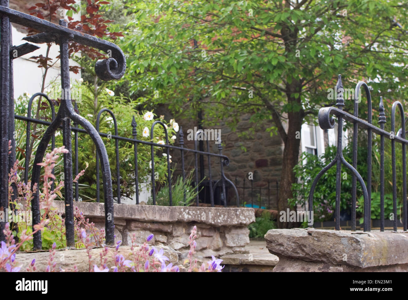 Elegant garden railings, North Road, Bristol Stock Photo