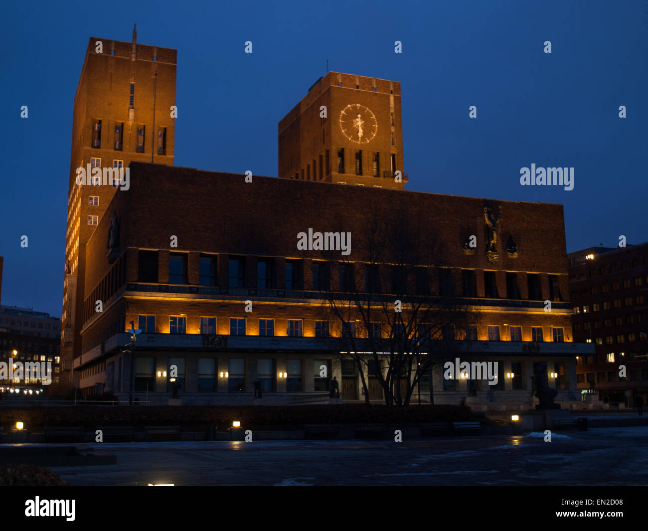 Night photography of Oslo City Hall - Rådhus Stock Photo - Alamy