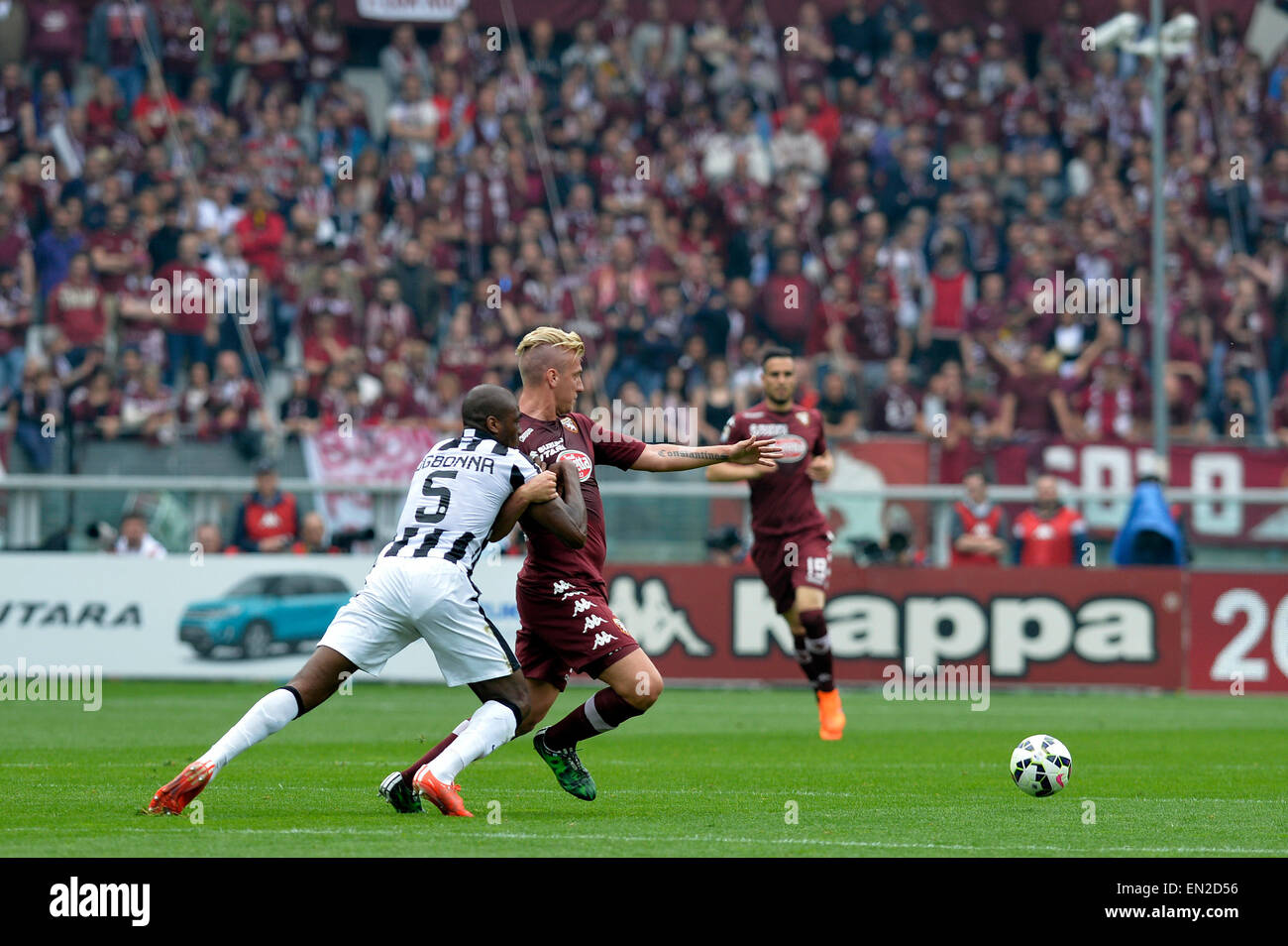 Turin, Italy. 26th Apr, 2015. Serie A Football. Juventus versus Torino. Maxi Lopez and Angelo Ogbonna fight for the ball © Action Plus Sports/Alamy Live News Stock Photo