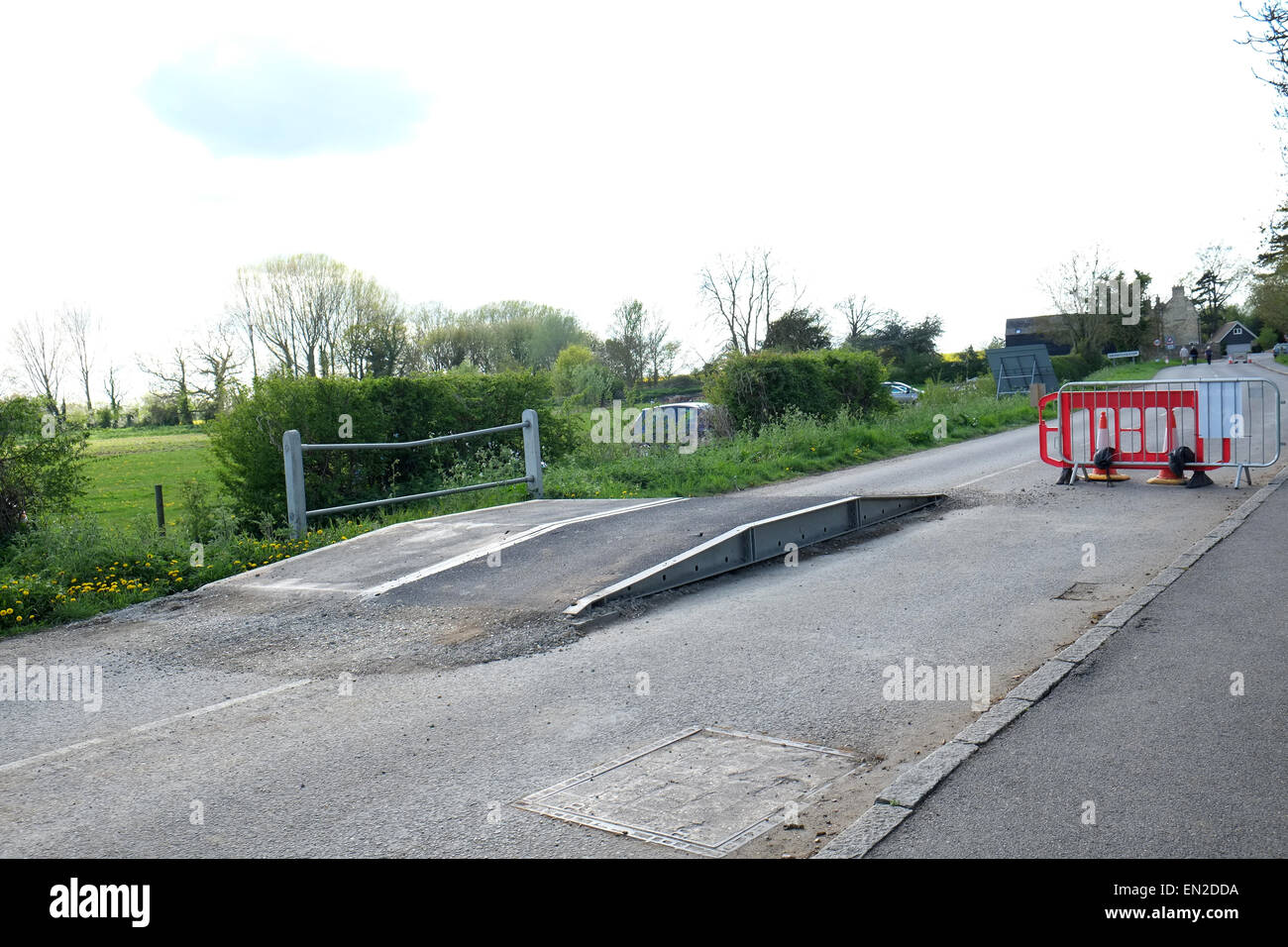 Road works for the replacement of the bridge over the rive between