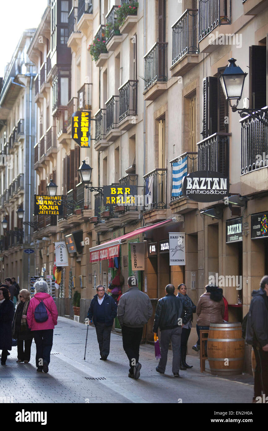 san-sebastian-pintxos-bar-parte-vieja-hi-res-stock-photography-and