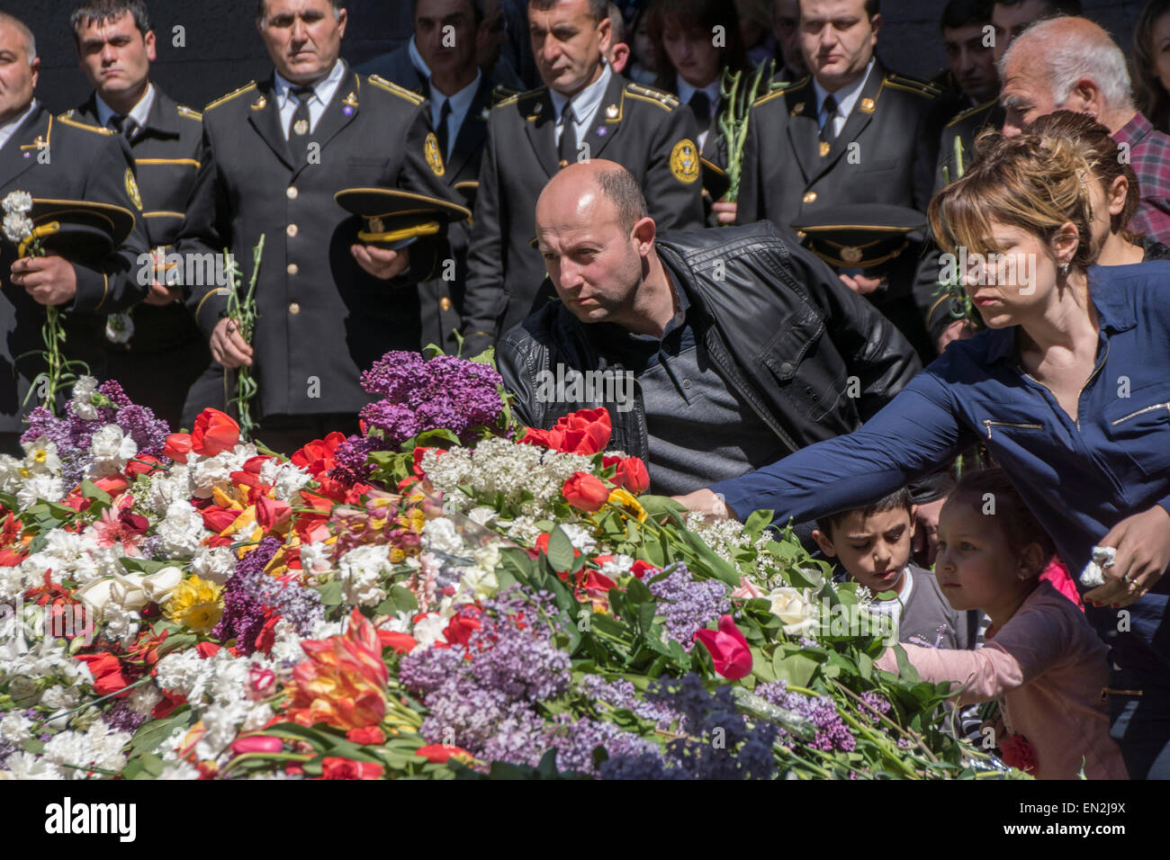 Yerevan, Armenia. 25th Apr, 2015. Armenians laying flowers at commemoration at 100th anniversary of the Armenian genocide at the Armenian Genocide Memorial in Yerevan on April 25, 2015. Credit:  Dennis Cox/Alamy Live News Stock Photo