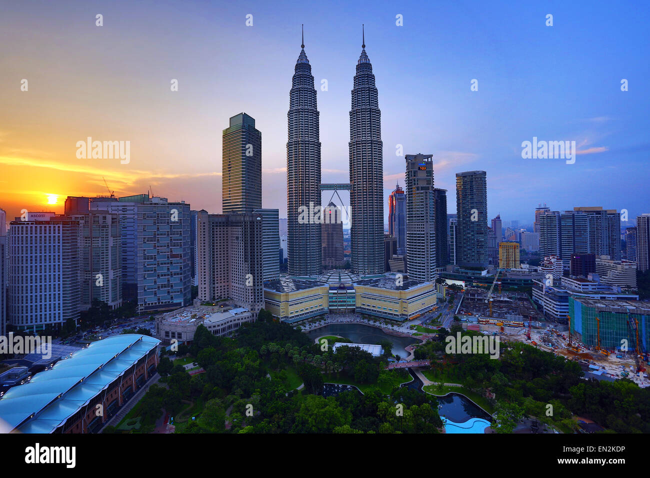 Petronas Twin Towers skyscrapers at sunset, KLCC, Kuala Lumpur, Malaysia Stock Photo