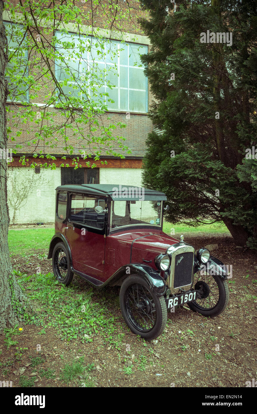 Vintage Austin at the 5th Sunday Brunch Scramble in Bicester Heritage, Oxfordshire, England Stock Photo