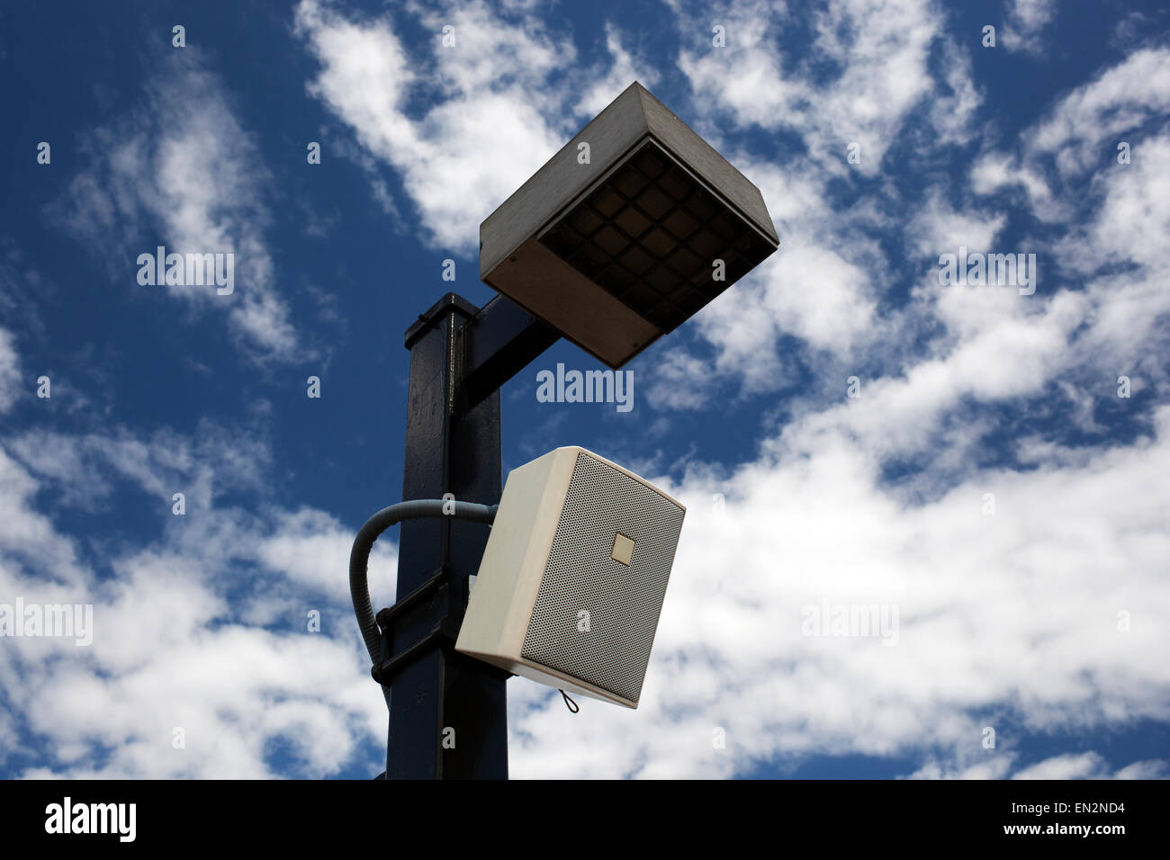 flood light speaker