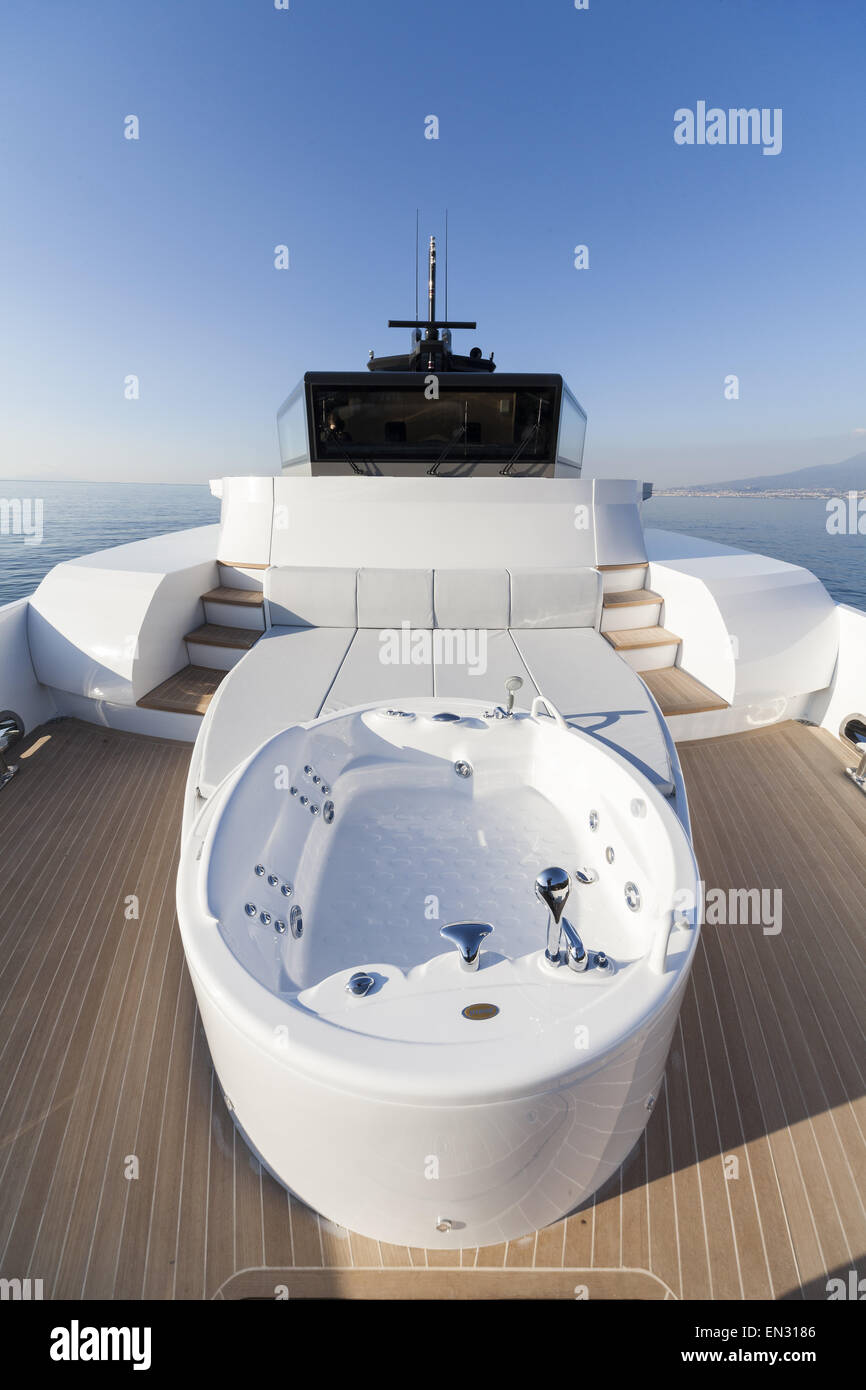 Motor Yacht, jacuzzi on board Stock Photo - Alamy