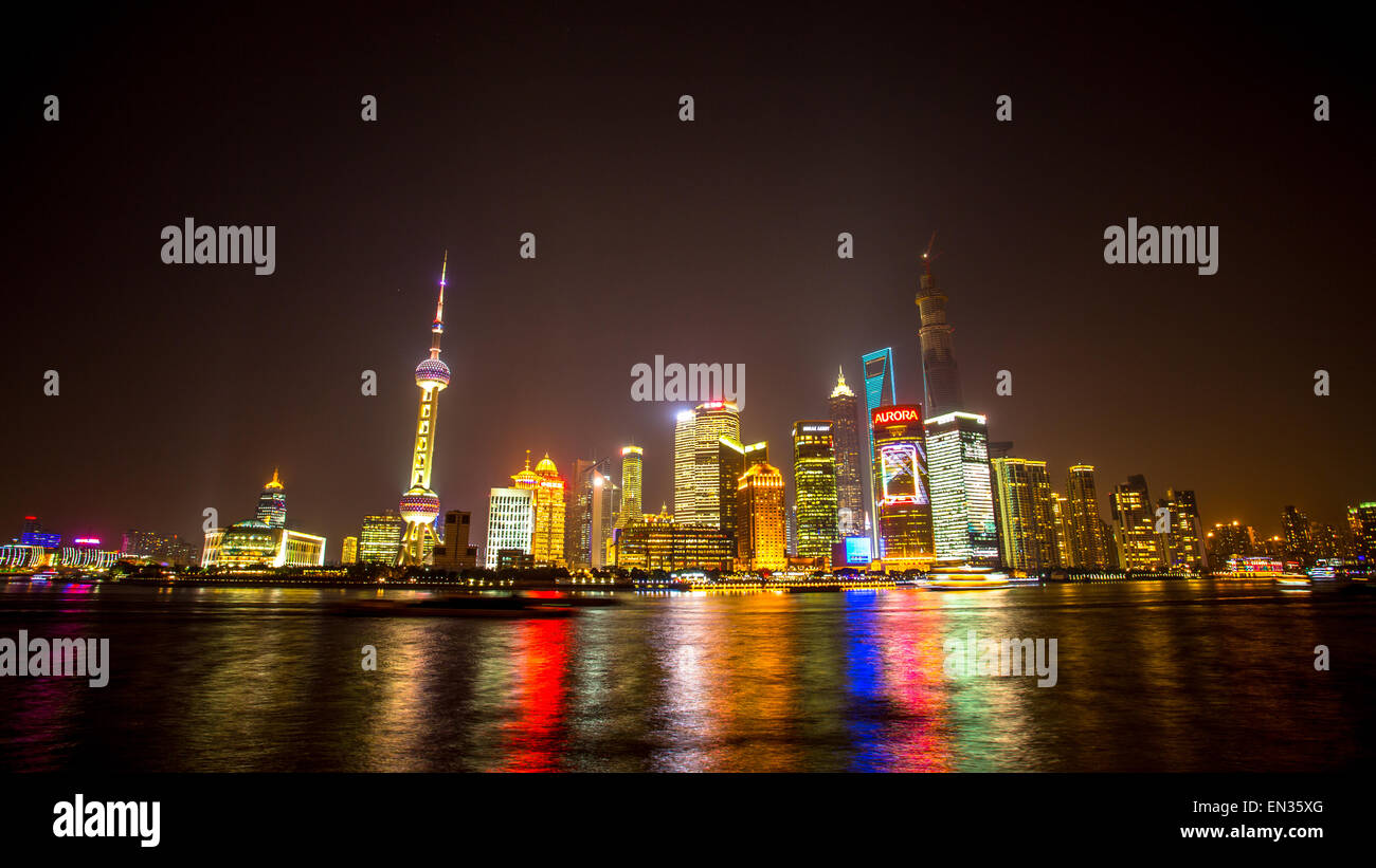 Night scene in shanghai hi-res stock photography and images - Alamy