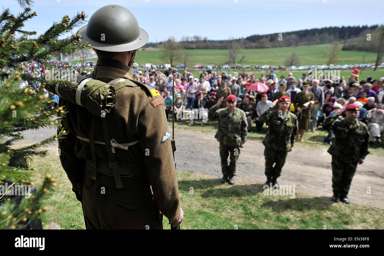 Orechov, Czech Republic. 25th Apr, 2015. About thousand people meet to commemorate wartime pilot Adolf Opalka on the occasion of his 100th birth anniversary and 73th anniversary of his parachute group Out Distance's operation participating in attack on Deputy Reichsprotektor Reinhard Heydrich and at the same time 70th anniversary of end of World War II, at the memorial in Orechov, Czech Republic, April 25, 2015. (CTK Photo/Lubos Pavlicek) Credit:  CTK/Alamy Live News Stock Photo