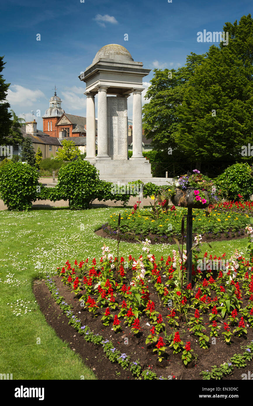 UK, England, Somerset, Taunton, Vivary Park War Memorial garden, colourfully planted floral beds Stock Photo