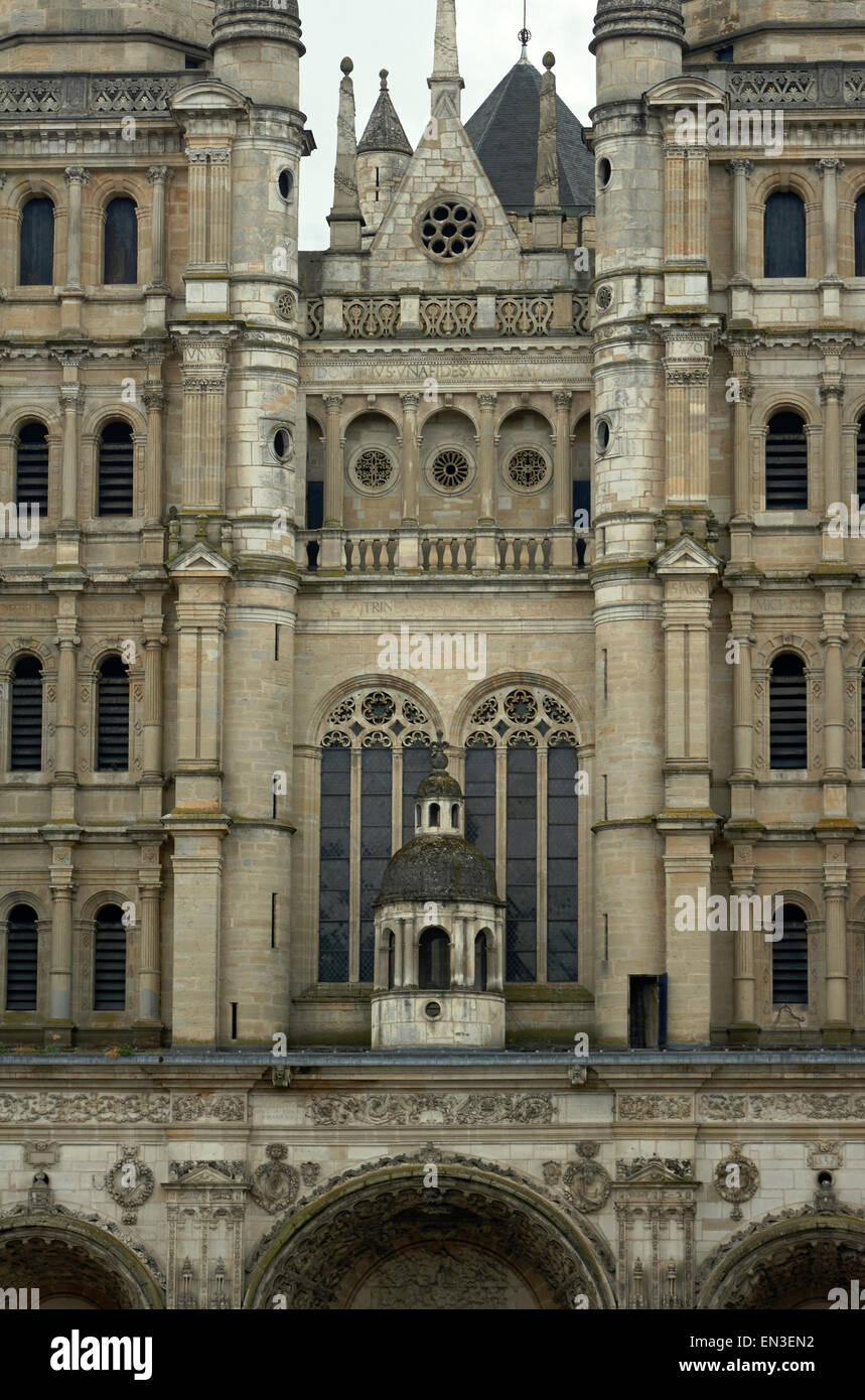 Detail of facade of the Romanesque church of St. Michael in Dijon Stock Photo