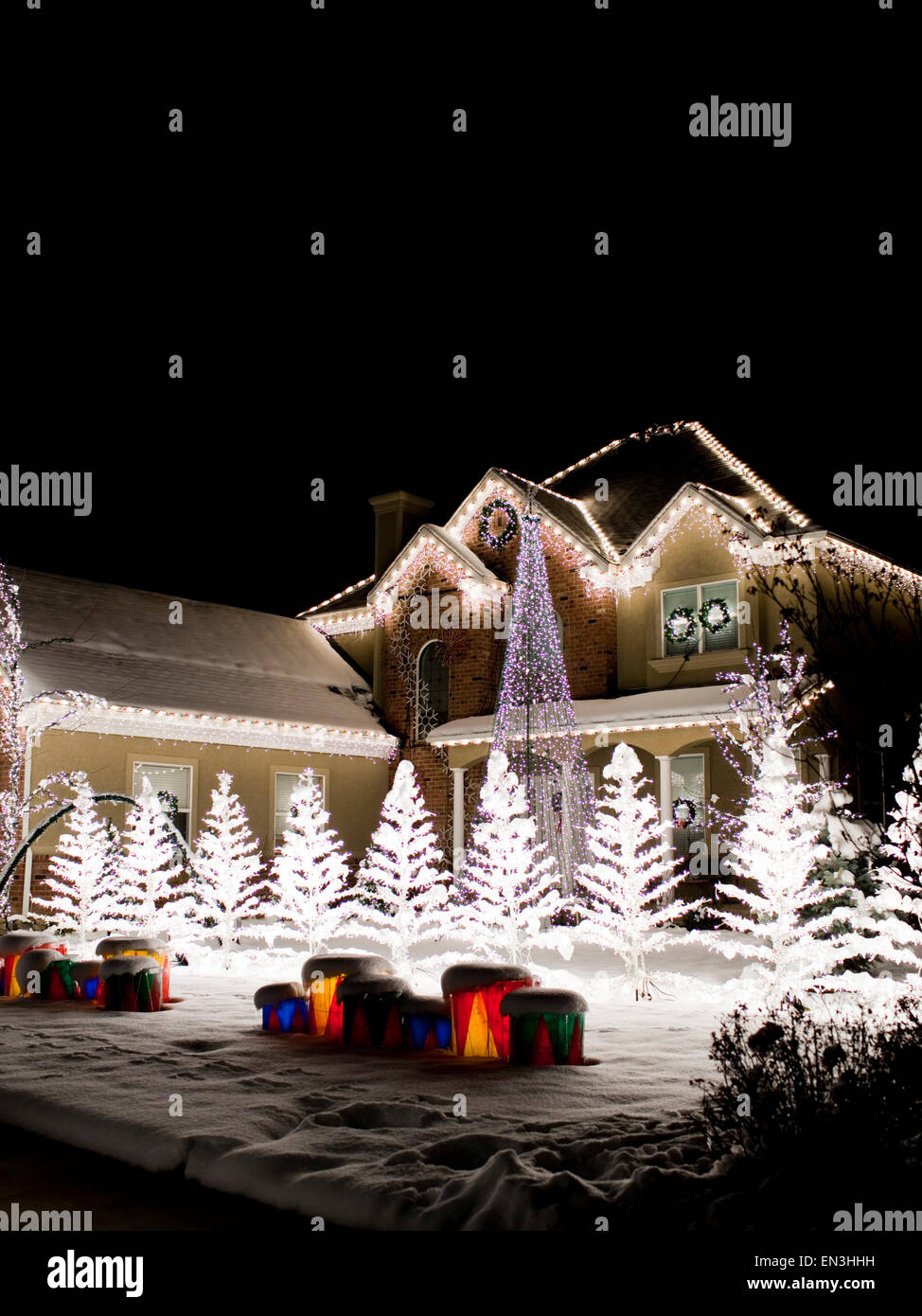 House Decorated With Christmas Lights Stock Photos & House Decorated