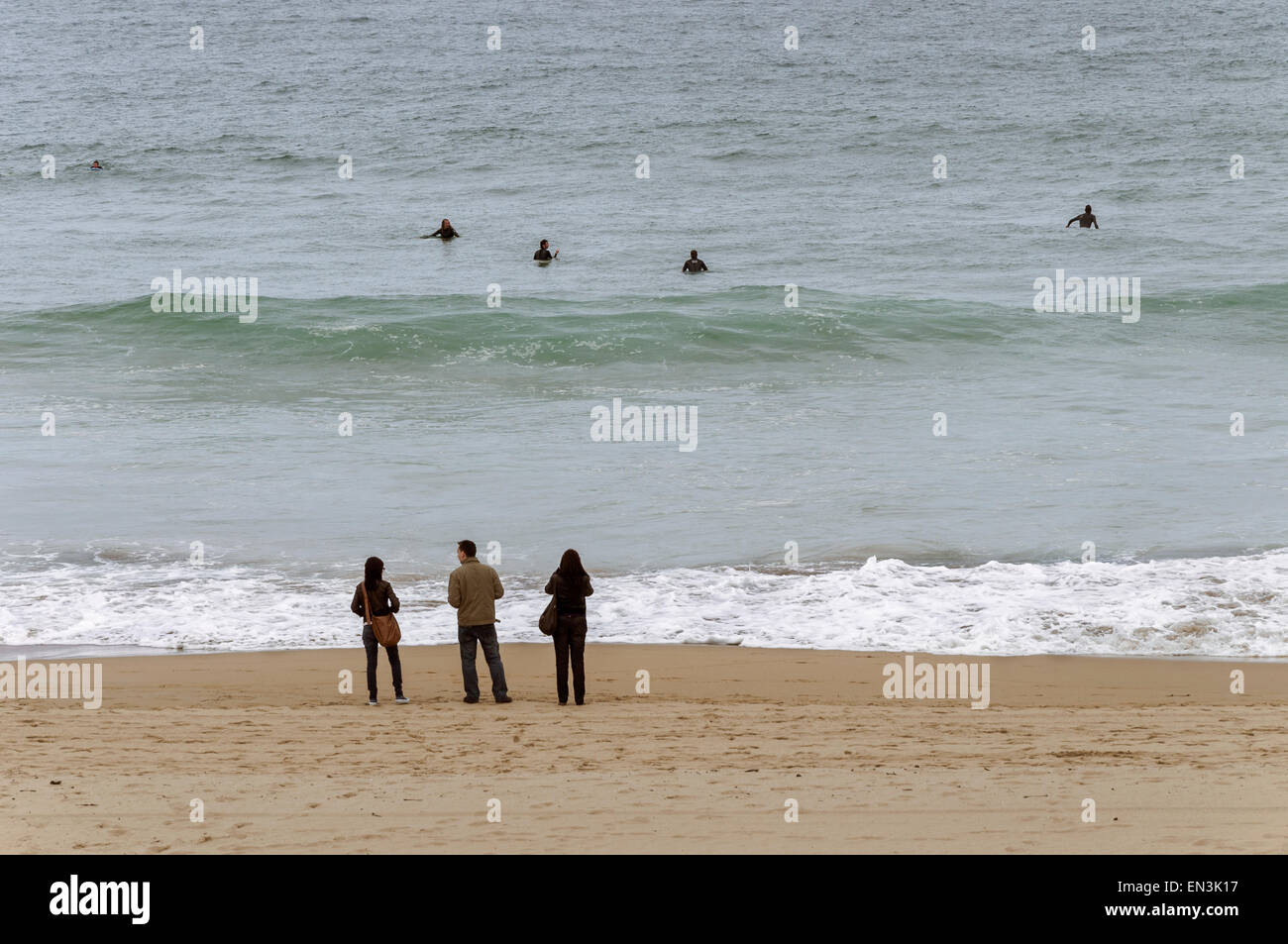 Watching surfers hi-res stock photography and images - Alamy
