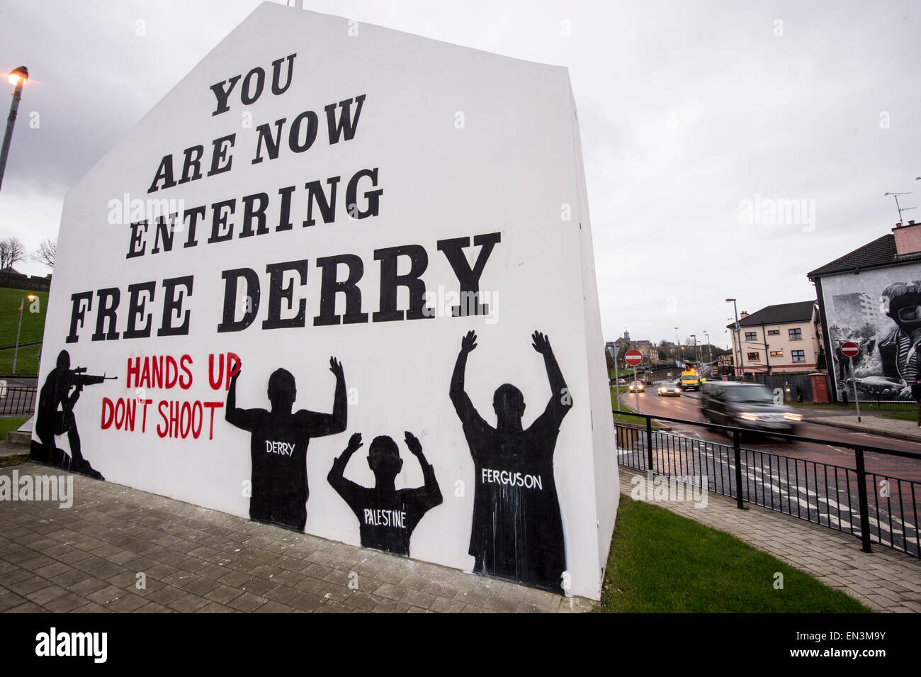 Free Derry Corner in the Bogside neighbourhood of Derry, Northern Ireland, which lies in the intersection of the Lecky Road, Ros Stock Photo