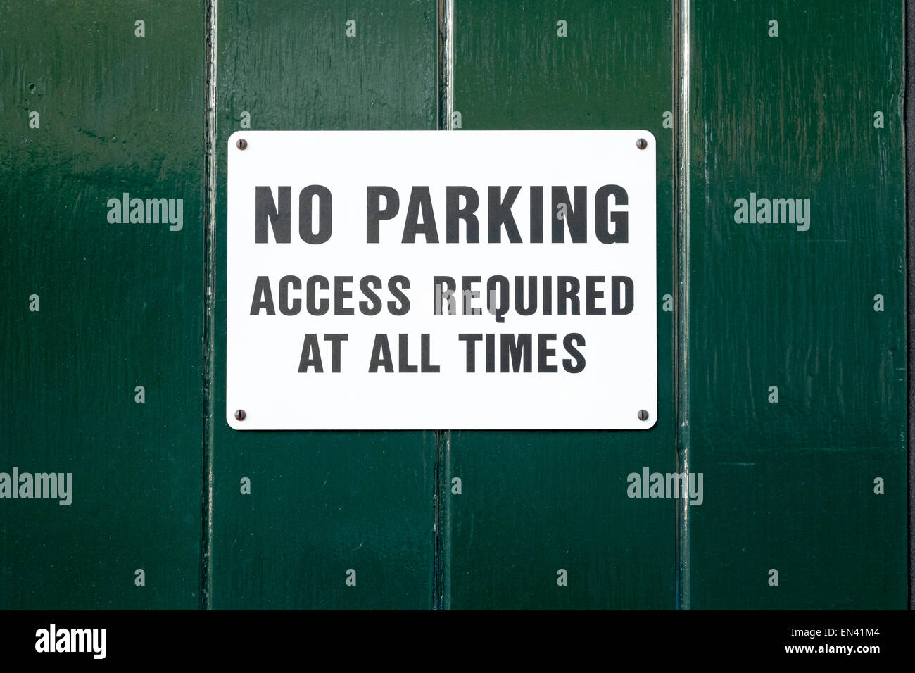No parking sign black hi-res stock photography and images - Alamy
