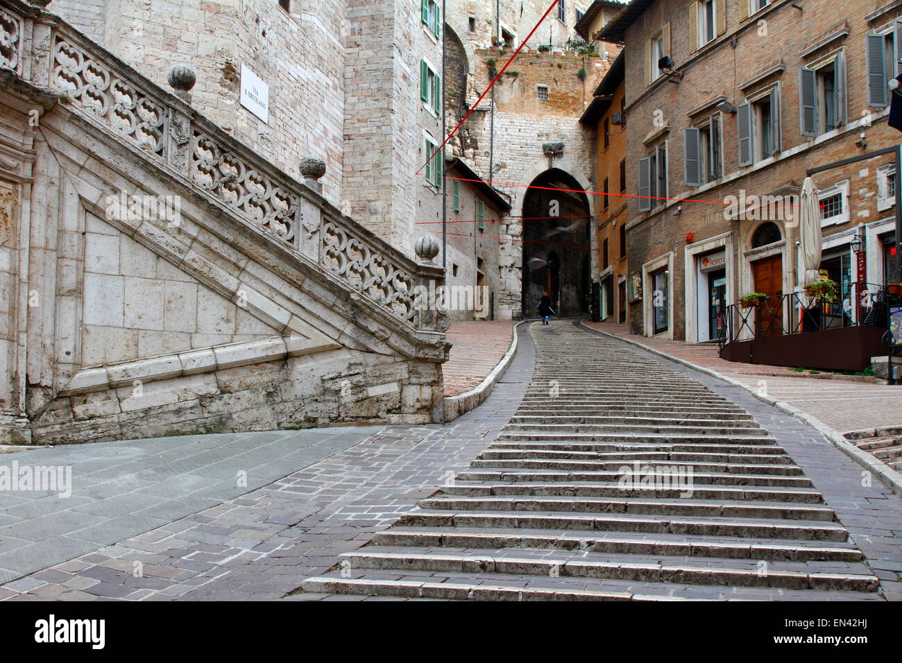 Medieval streets in Perugia's historic town centre Stock Photo - Alamy