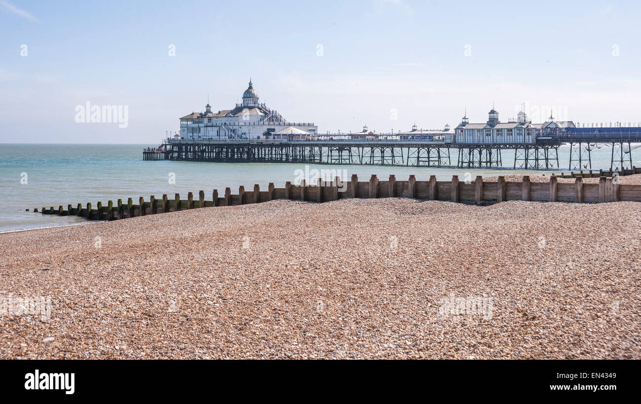 Eastbourne, UK. 25th April, 2015. UK Weather: A large groyne stands on the beach in front of the pier on a pleasant spring afternoon in Eastbourne on England's south coast . © Stephen Chung / Alamy Live News Stock Photo