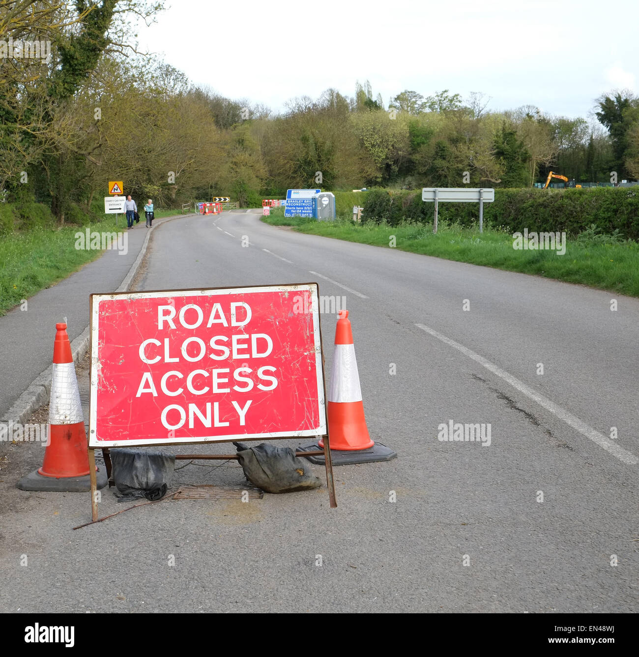 Road works signs for teh replacement of the Bridge between Trumpington