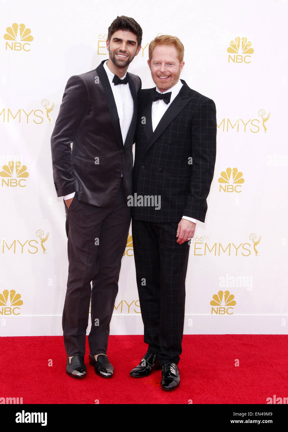 Justin Mikita and Jesse Tyler Ferguson Stock Photo - Alamy