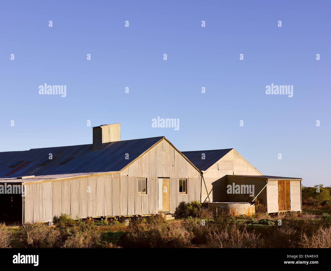 Historic Kinchega Woolshed in the Kinchega National park on the Darling