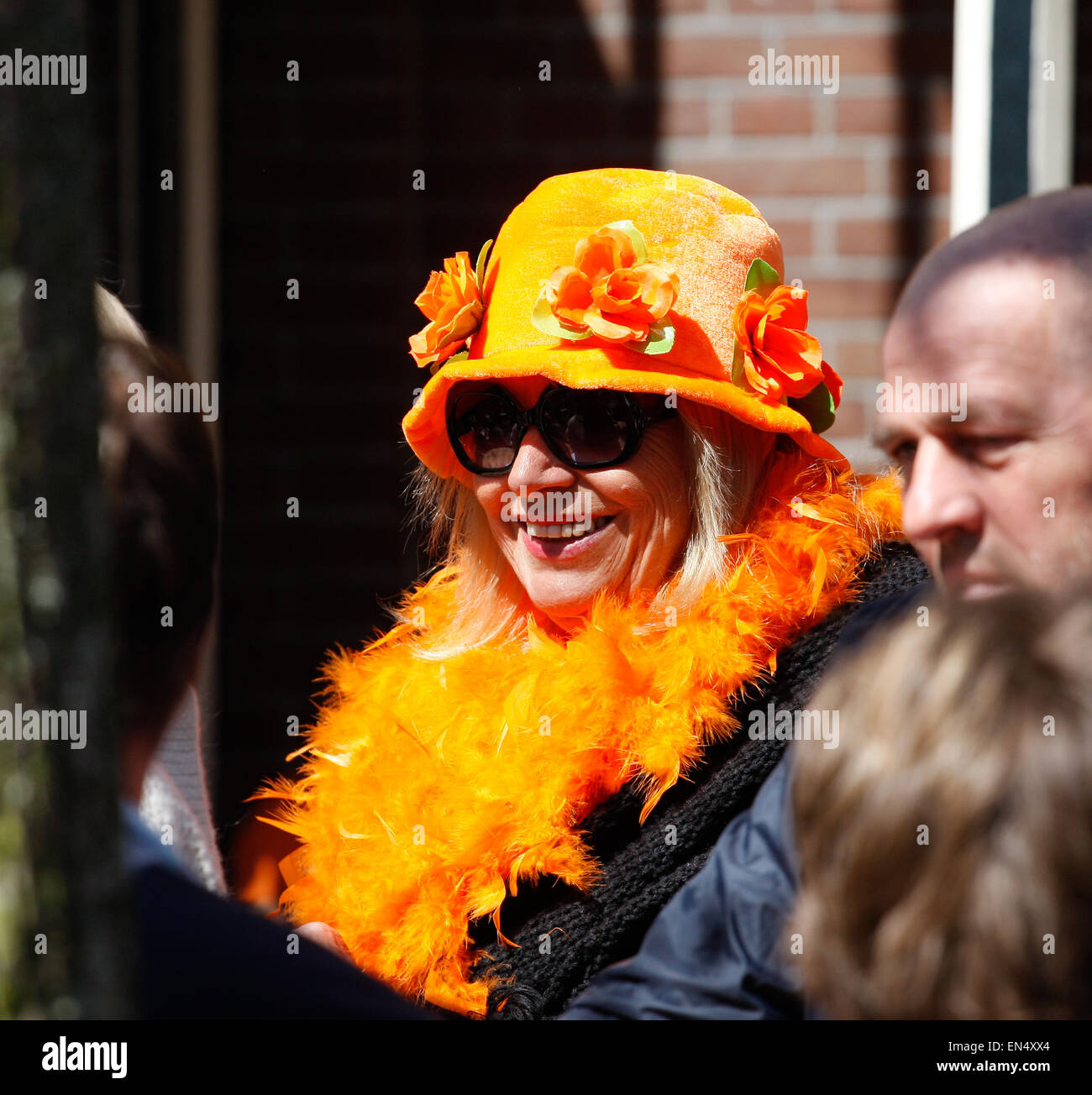 Voorschoten, Netherlands. 27th, April 2015. All accross the country municipalities organised festivities, fares and public entertainment for the annyal celebration of King's Day. Credit:  Jaap Arriens/Alamy Live News Stock Photo