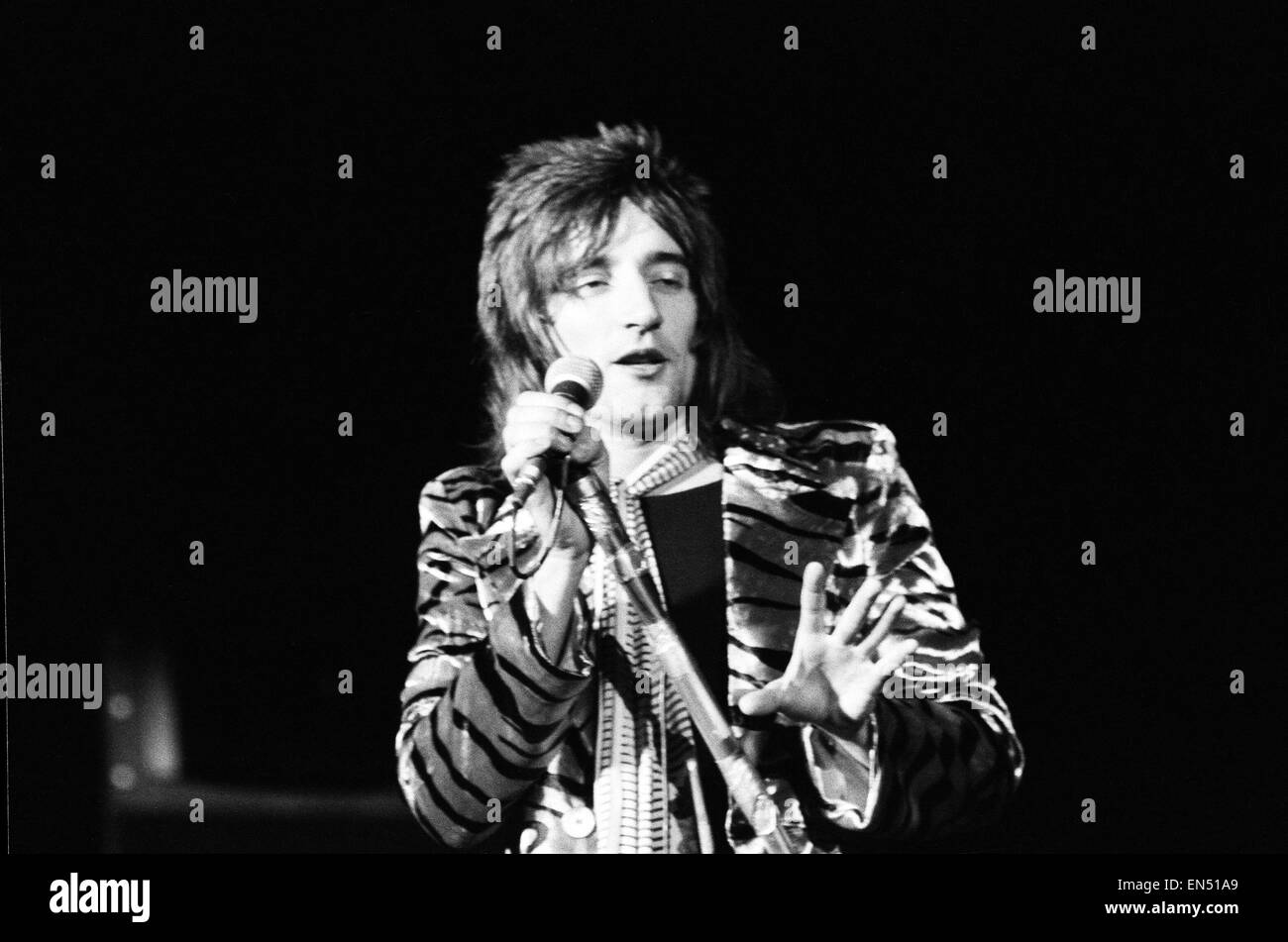 Rod Stewart of The Faces performing at The Bardney Pop Festival in Licolnshire. 28th May 1972. Stock Photo