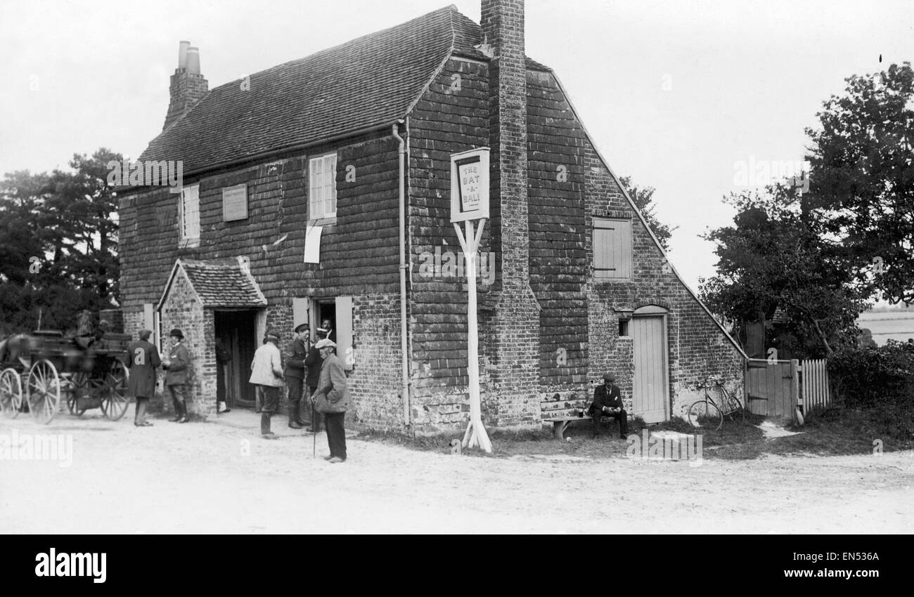 The cradle of cricket, The famous Bat and Ball Inn in Hyden Farm Lane, Clanfield, next to the historic cricket ground near Broadhalfpenny Down where the Hambledon club originally played. Circa 1915. Stock Photo