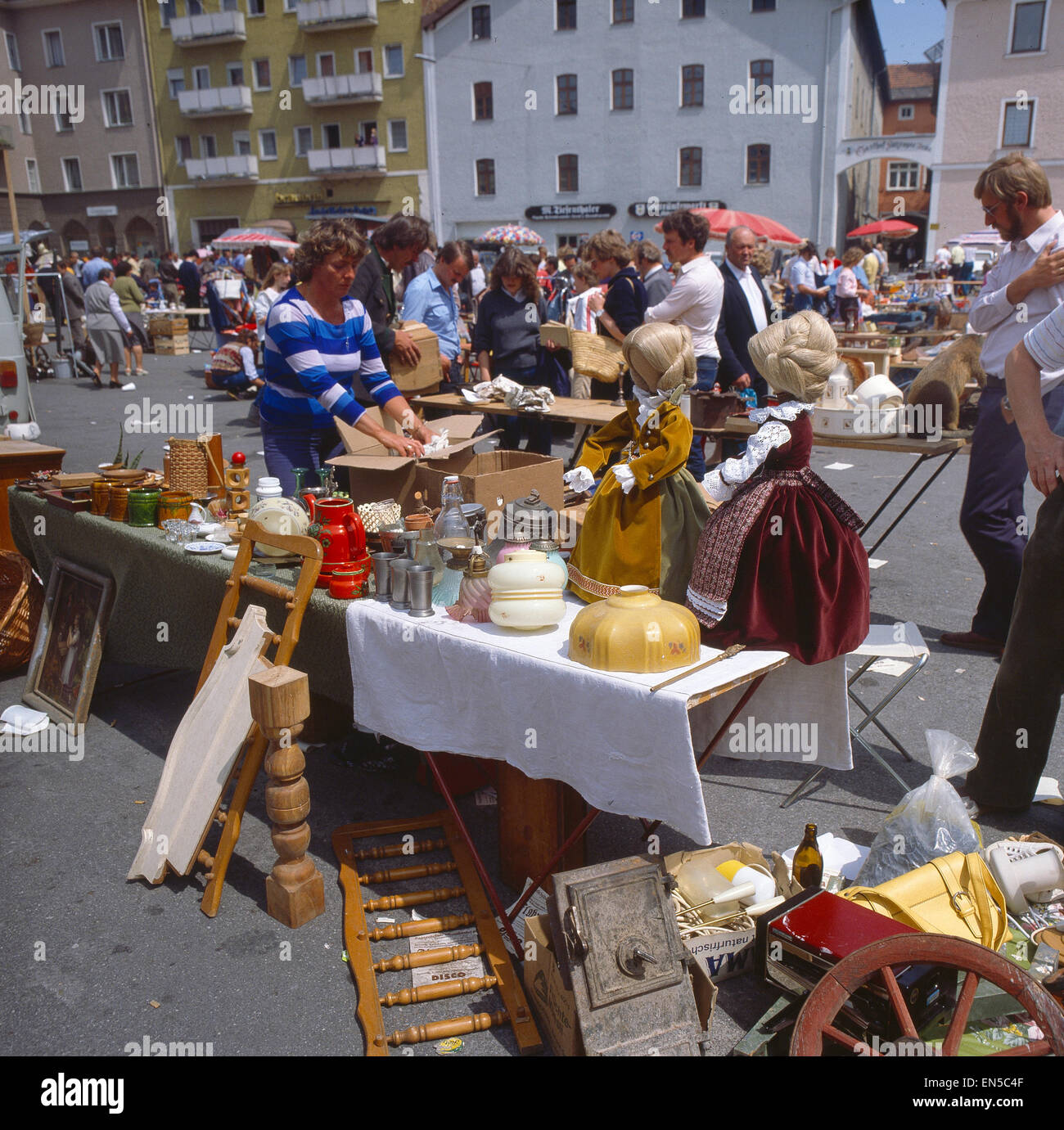 Deutschland, Bayern, Rosenheim, Auf dem Flohmarkt in Rosenheim Stock