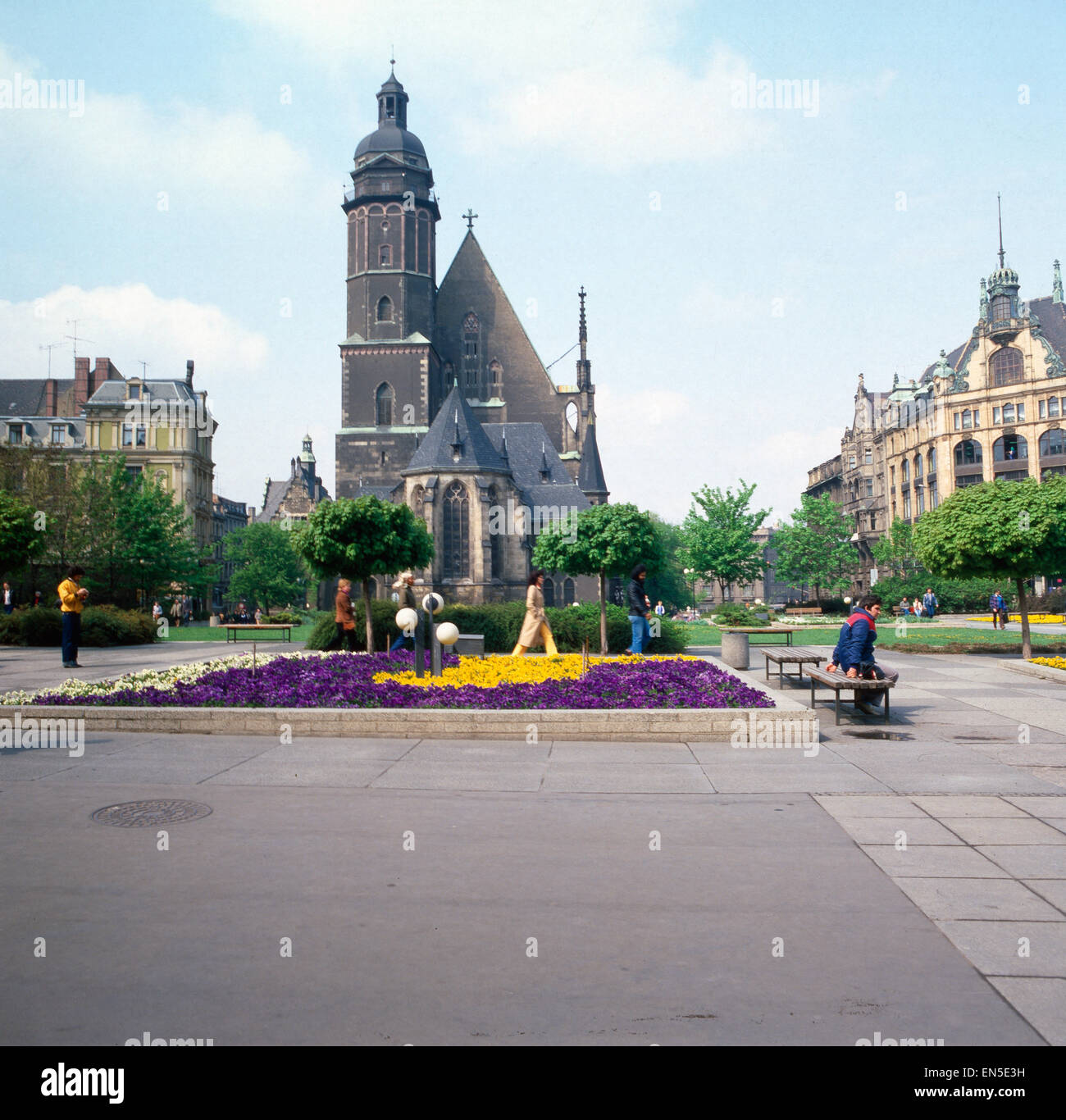 Aussicht auf die Thomaskirche Leipzig; DDR 1970er Jahre. View on the Thomaskirche Leipzig, DDR 1980s. Stock Photo