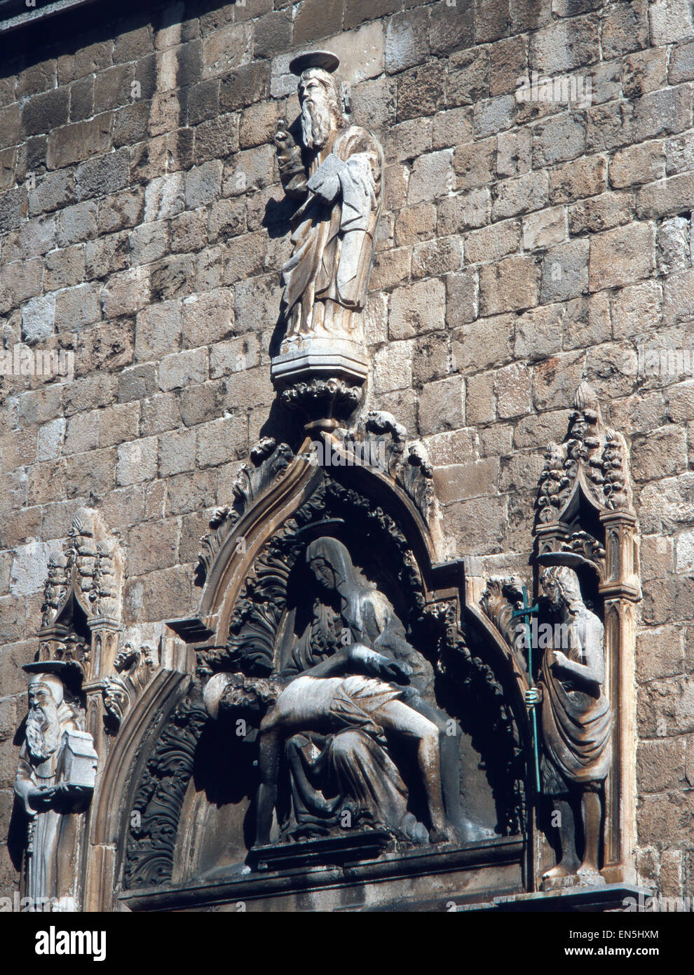 Die Pietà vor der Franziskanerkirche in Dubrovnik, Kroatien, Jugoslawien 1970er Jahre. The pieta in front of the Franciscan chur Stock Photo