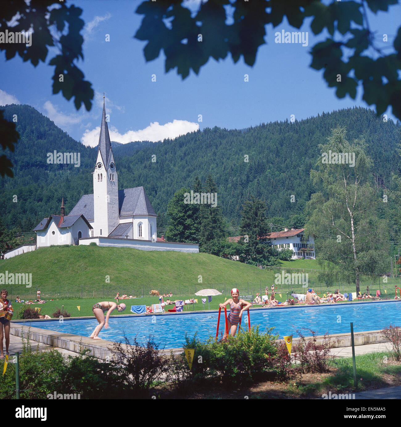 Deutschland, Bayern, Bad Kreuth, Schwimmbad in Bad Kreuth Stock Photo
