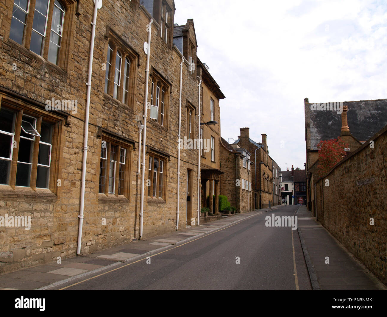 Deserted empty street hi-res stock photography and images - Alamy