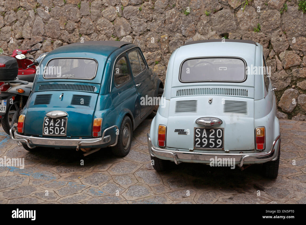 Fiat 500 Automobili Auto d'epoca classica Fiat auto personalizzati Foto  stock - Alamy