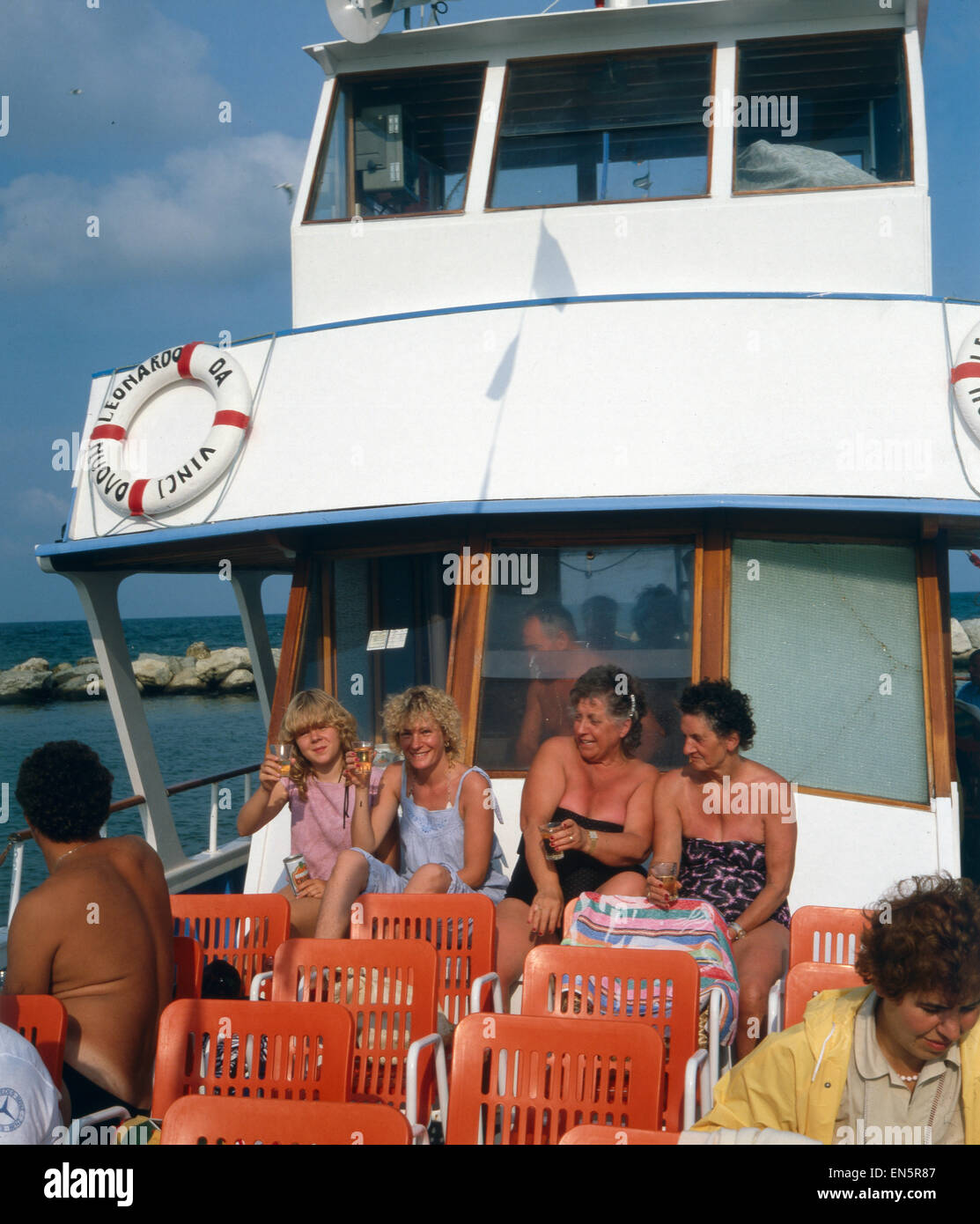 Ein Schiffausflug an der italienischen Adria, Italien 1970er Jahre. A boat trip at the Italian Adriatic Sea, Italy 1970s. Stock Photo