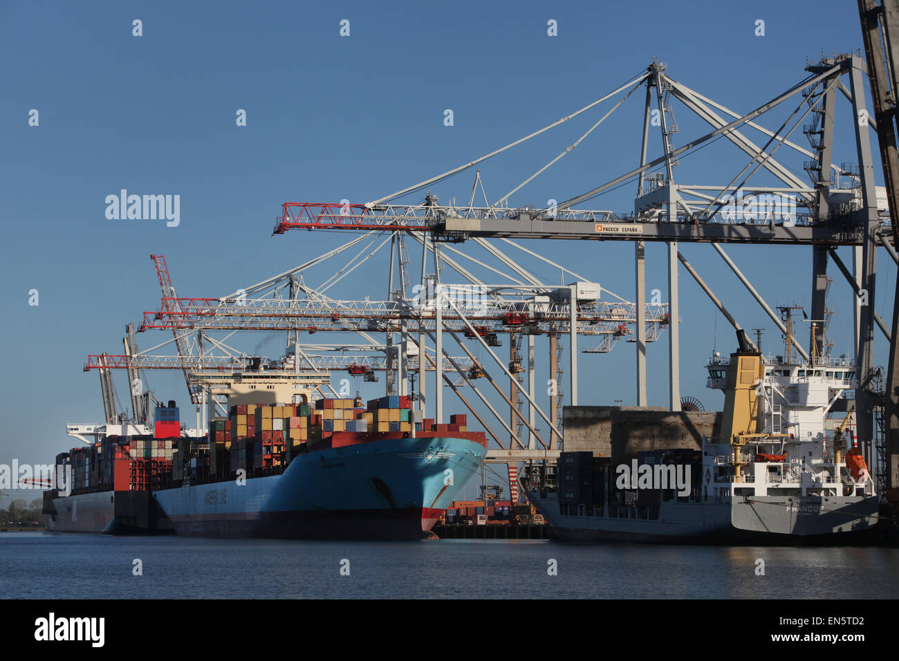 DP World container port in Southampton Docks Stock Photo